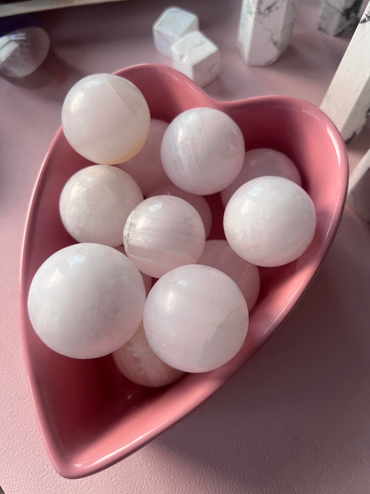 Mangano Calcite Spheres