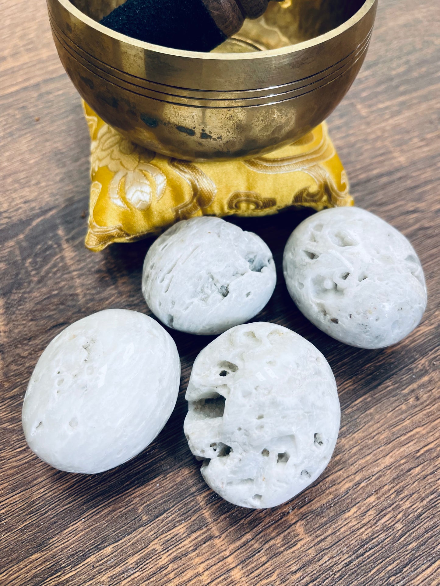 White Sphalerite Palms